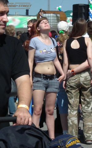 Candid busty girls caught at the streets